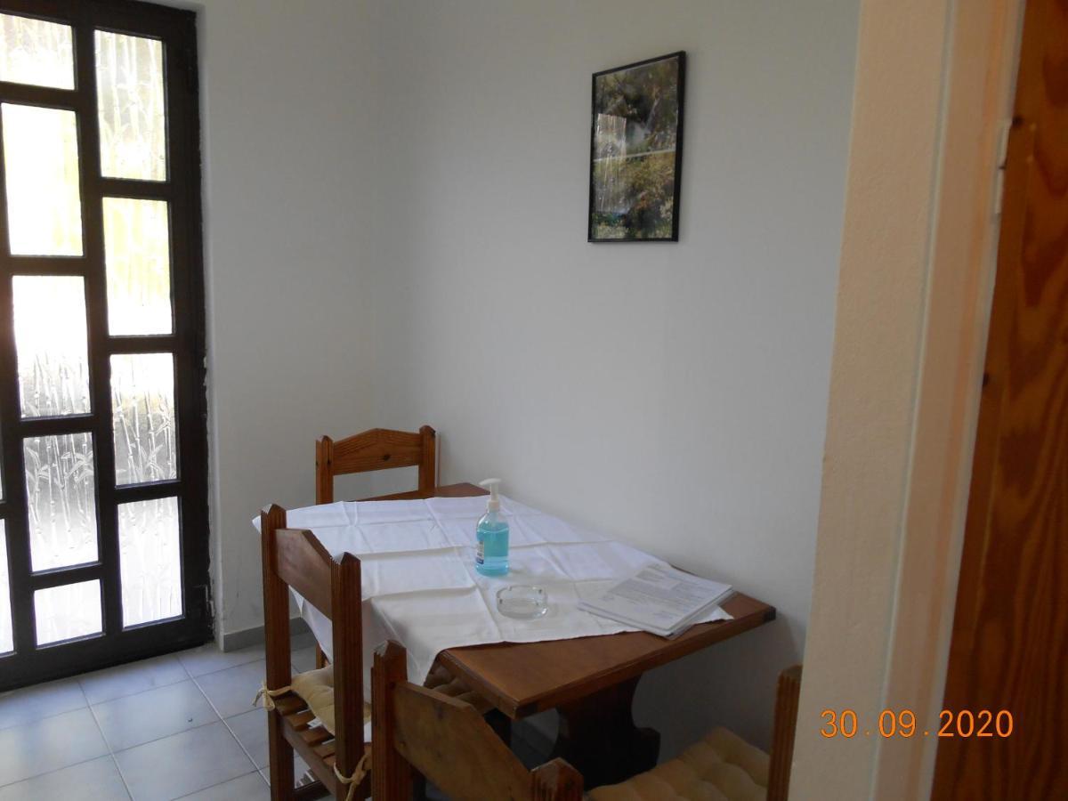 Melios Rooms Petalídhion 外观 照片
