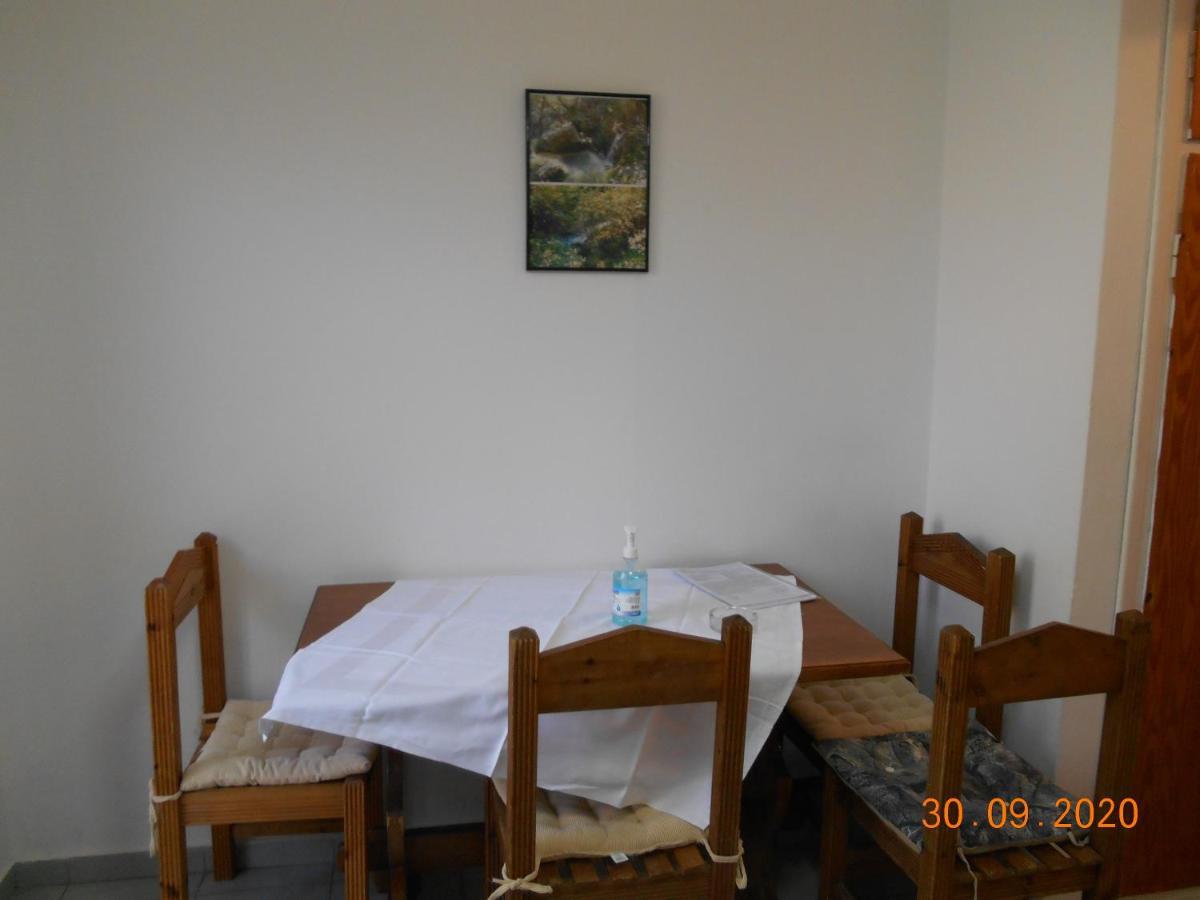 Melios Rooms Petalídhion 外观 照片