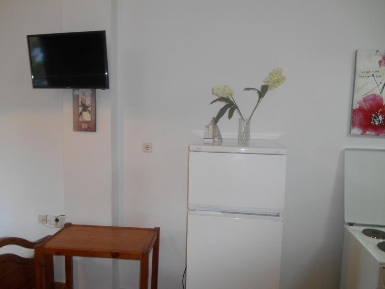 Melios Rooms Petalídhion 外观 照片